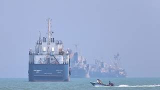 US and Iran hold fire for third night as talks given 'space'