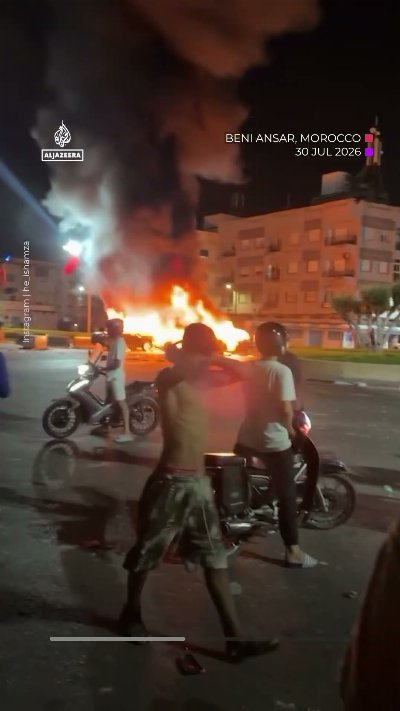 Clashes near Morocco’s border with Spain over beefed up migrant security | AJ #shorts