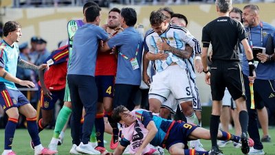 Argentina spark shocking brawl with Spain at full time in World Cup final