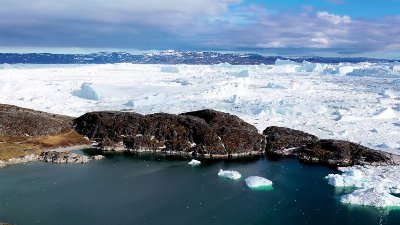 Something MASSIVE Just Entered the ARCTIC Sea… UK's BIG Surprise for Russia