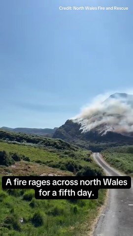 More than 4000 people call for urgent aerial support to stop wildfire in 11th day
