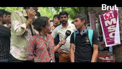 Who are the people working at the Jantar Mantar protest?