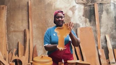Meet the Beninese queen of wood