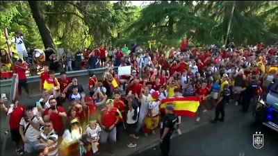 Victorious Spanish team parade through Madrid after World Cup triumph