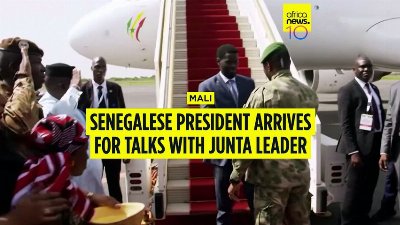 Mali: Senegalese president arrives for talks with junta leader