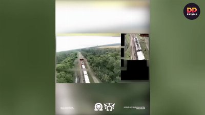 Momento en que un dron kamikaze ucraniano impacta un tren de suministro militar ruso